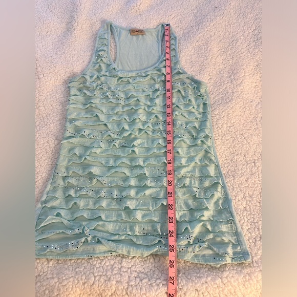 Women’s seafoam green, sparkle ruffles tank. LARGE - Picture 7 of 7
